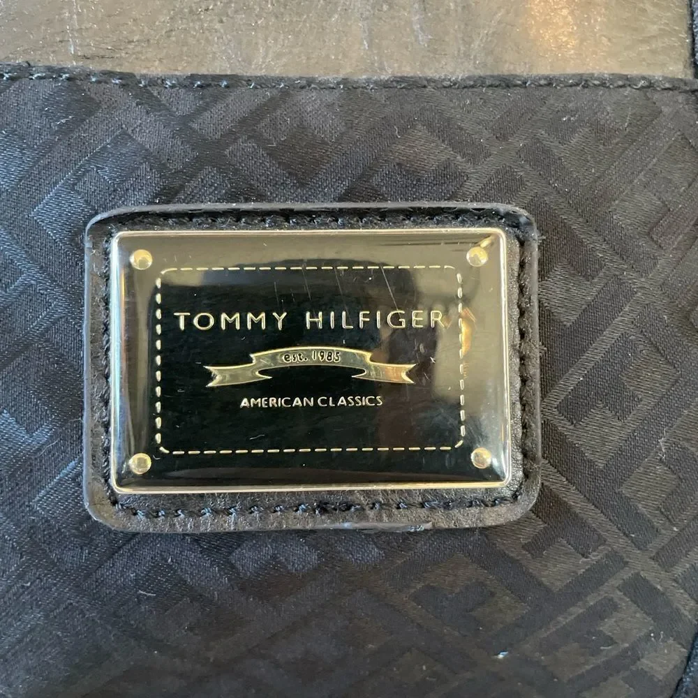 Tommy Hilfiger Handbag EUC